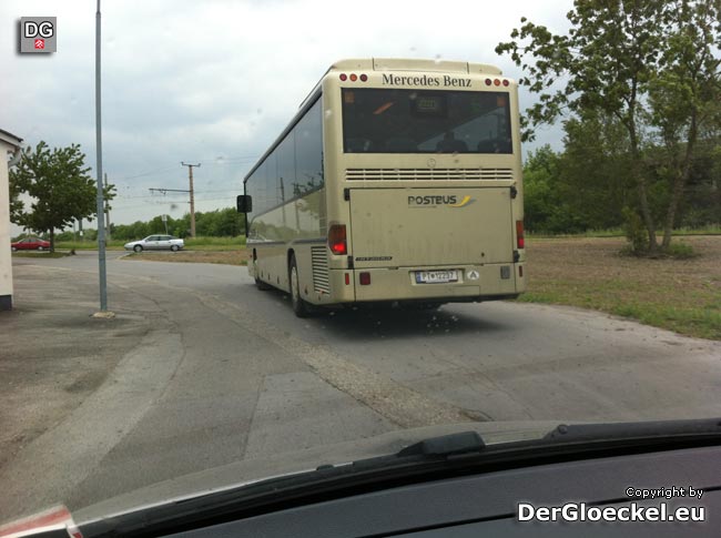 Erst in Petronell konnte der Bus des Schienenersatzverkehrs der ÖBB eingeholt werden - 3 Fahrgäste wurden in Bad Deutsch-Altenburg zurückgelassen | Foto: DerGloeckel.eu